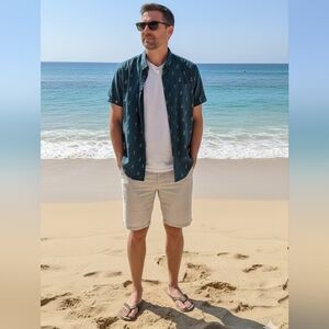 Short-sleeved shirt with a hula dancer print